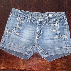 Miss Me jean shorts EUC waist 29